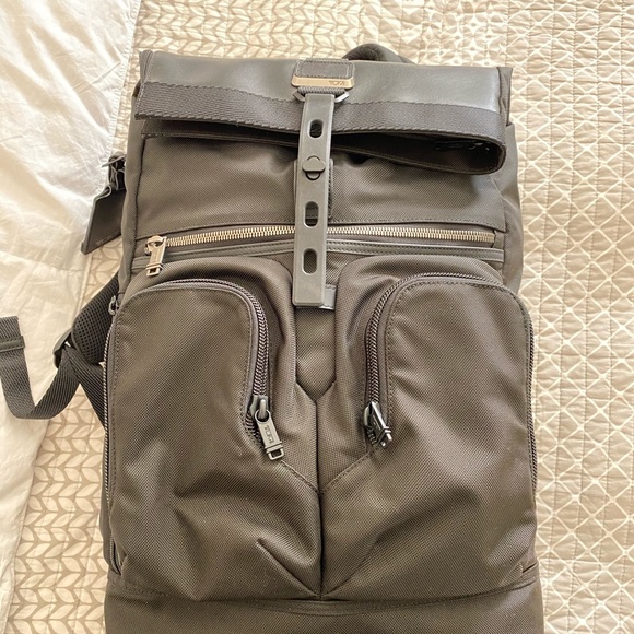 Tumi travel backpack large mens or women - Picture 5 of 8